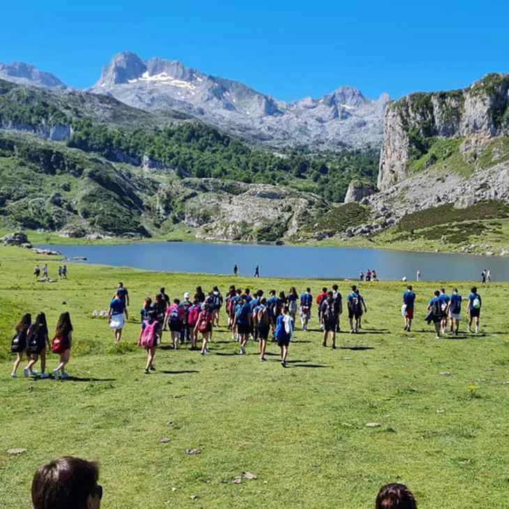 Senderismo guiado por el Parque Nacional de los Picos de Europa desde Ribadesella